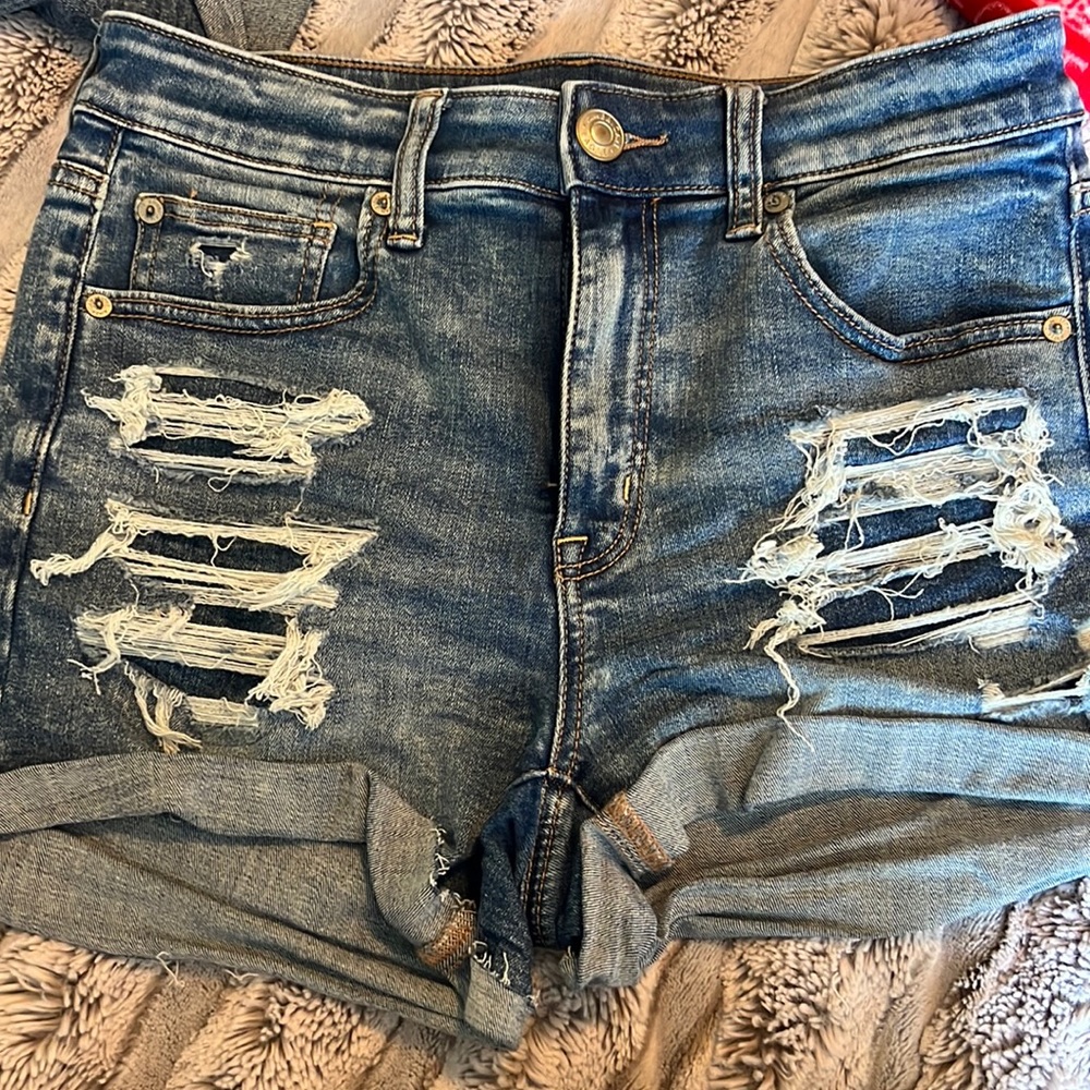 Super cute AE shorts!